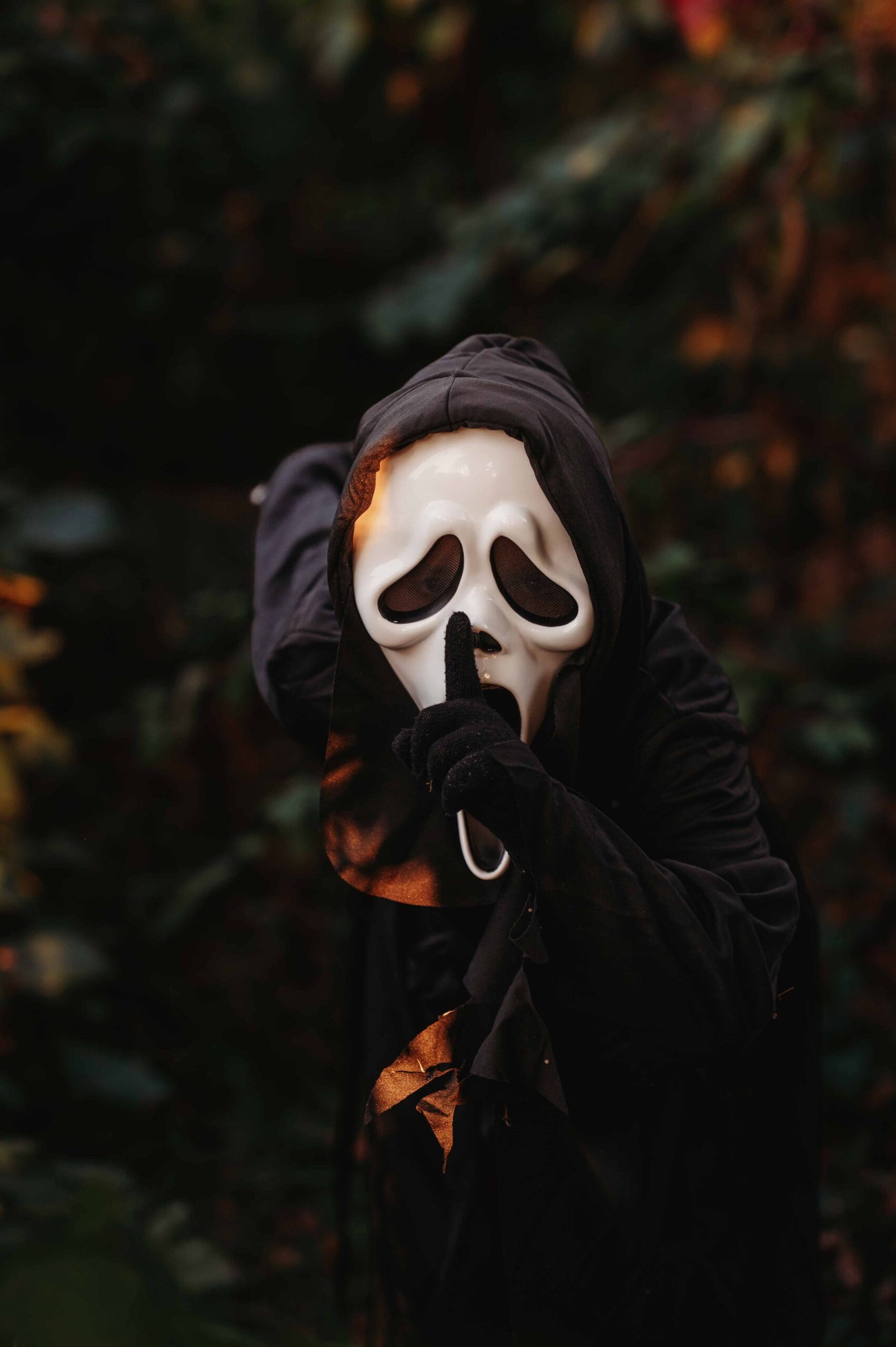 Ghostface Halloween photo session in the woods near Newark, Ohio